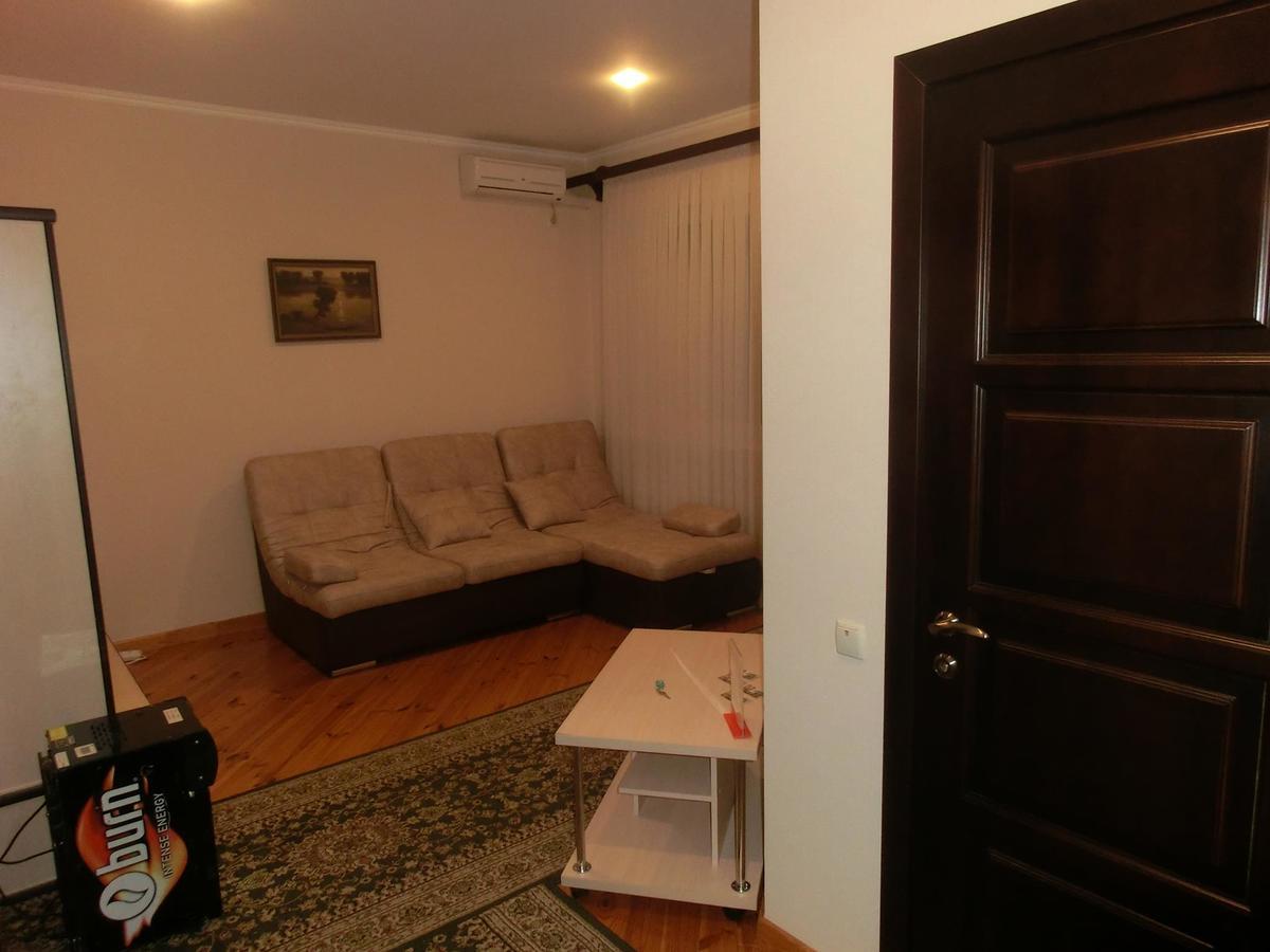 Uyut Ξενοδοχείο Τσέρνιγκοφ Εξωτερικό φωτογραφία